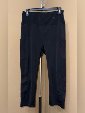 🌼 SHOSHO Black High-Rise Athletic Leggings with Side Mesh Stripes. Size XL.🌼